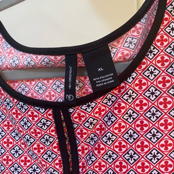 Top - Picture 2 of 2